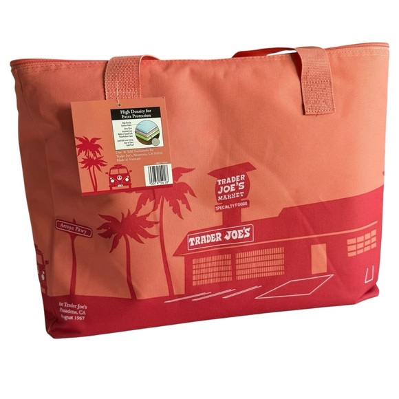 Trader Joe's Large Insulated Peach Grocery Cooler Tote Bag Limited Edition - Picture 1 of 10